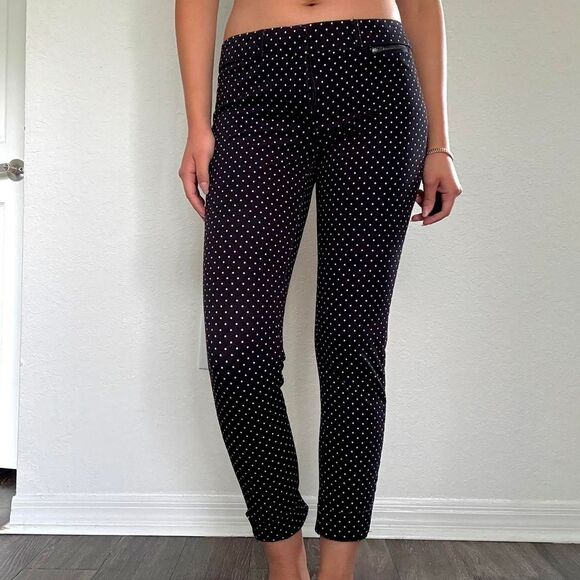 Early 2010s Banana Republic Sloan black capri pants - Picture 4 of 6